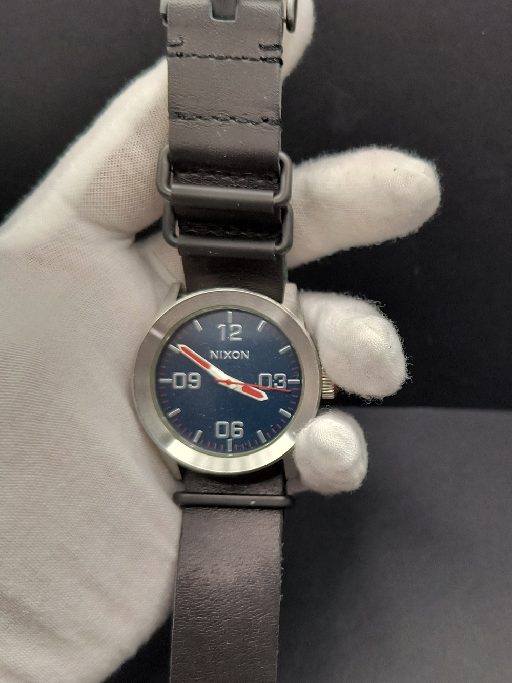 Nixon The Private W/ Leather Strap - Unisex Watch